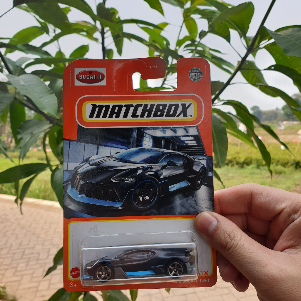 Jual MATCHBOX 2018 BUGATTI DIVO MATTE BLACK HITAM DOFF MAINAN KOLEKSI ...