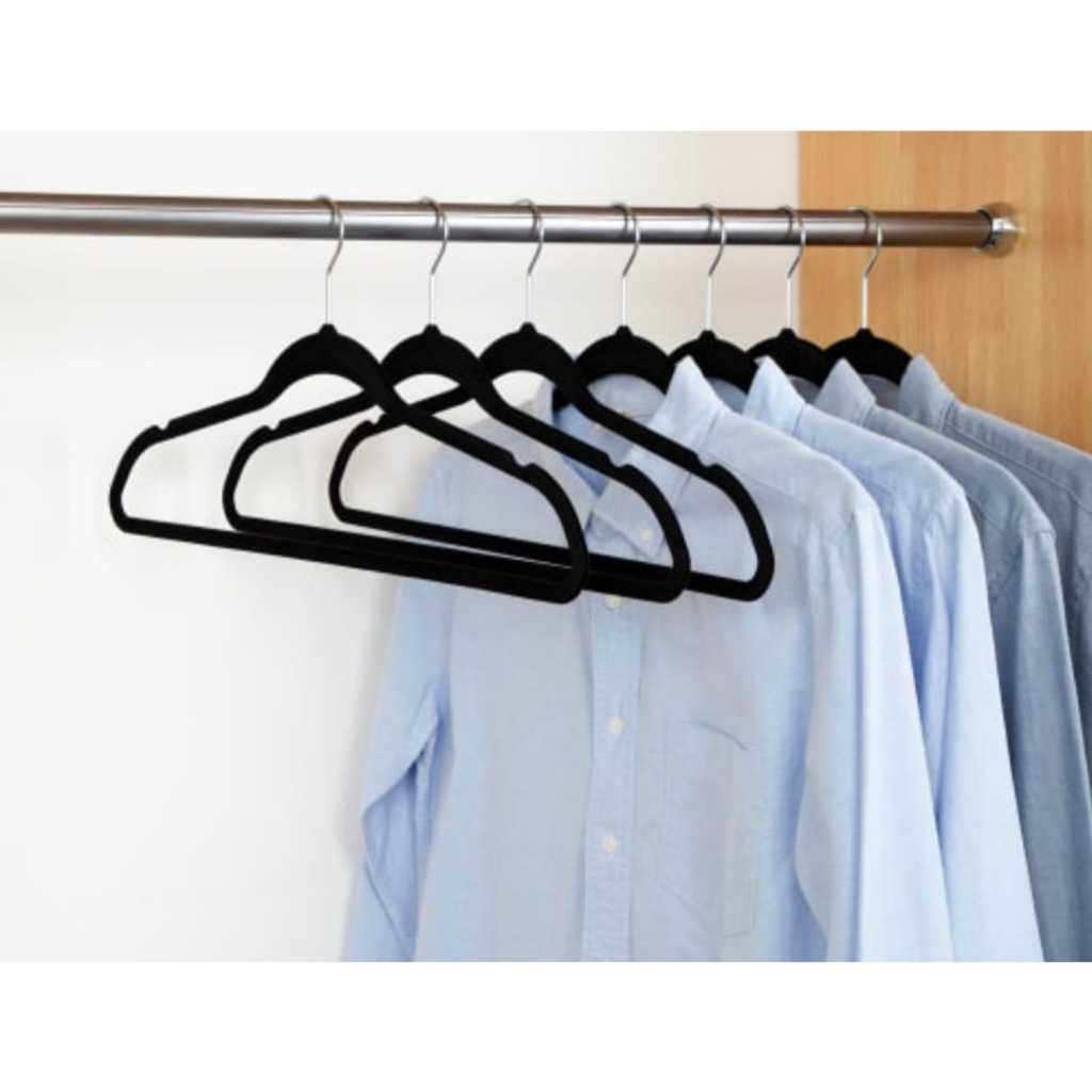 Jual Informa Set 30 Pcs Hanger Velvet Slim Dengan Notch Hitam | Shopee ...