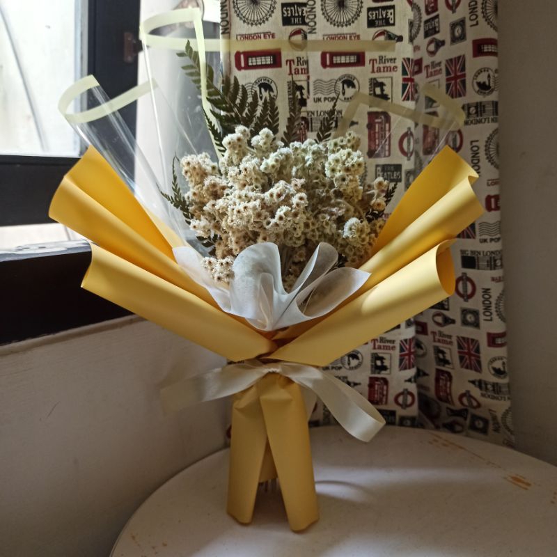 Jual Linea Dried Flower Buket Bunga Kering Wisuda Sempro Gift Isi ...
