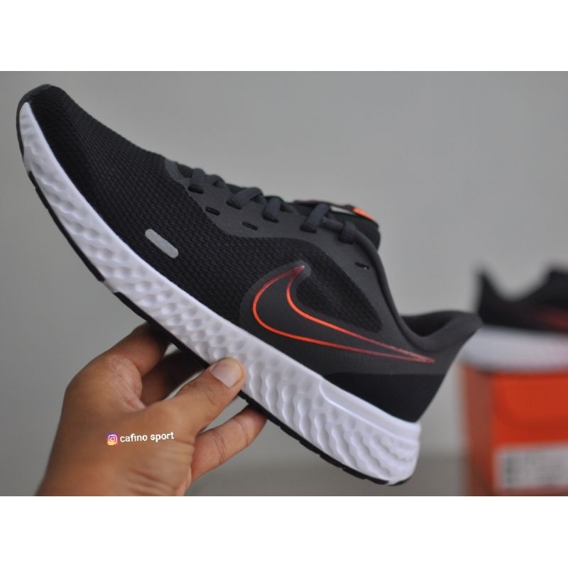 Jual Nike Revolution 5 Black & Grey Seri Kelas Original | Shopee Indonesia