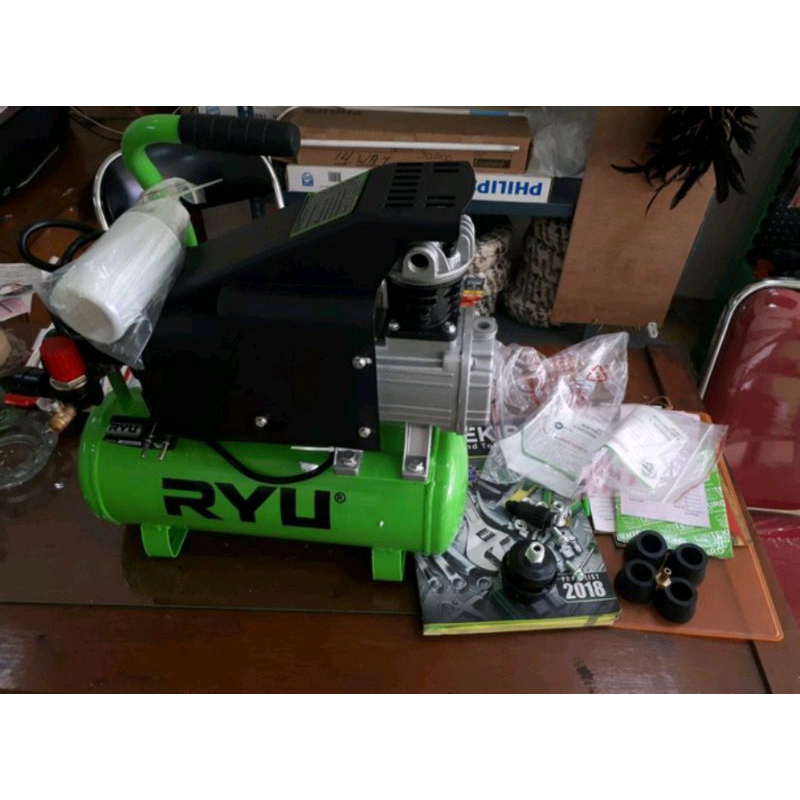 Jual RYU COMPRESSOR 0.75 HP 10 LITER RCP 75-1 | Shopee Indonesia