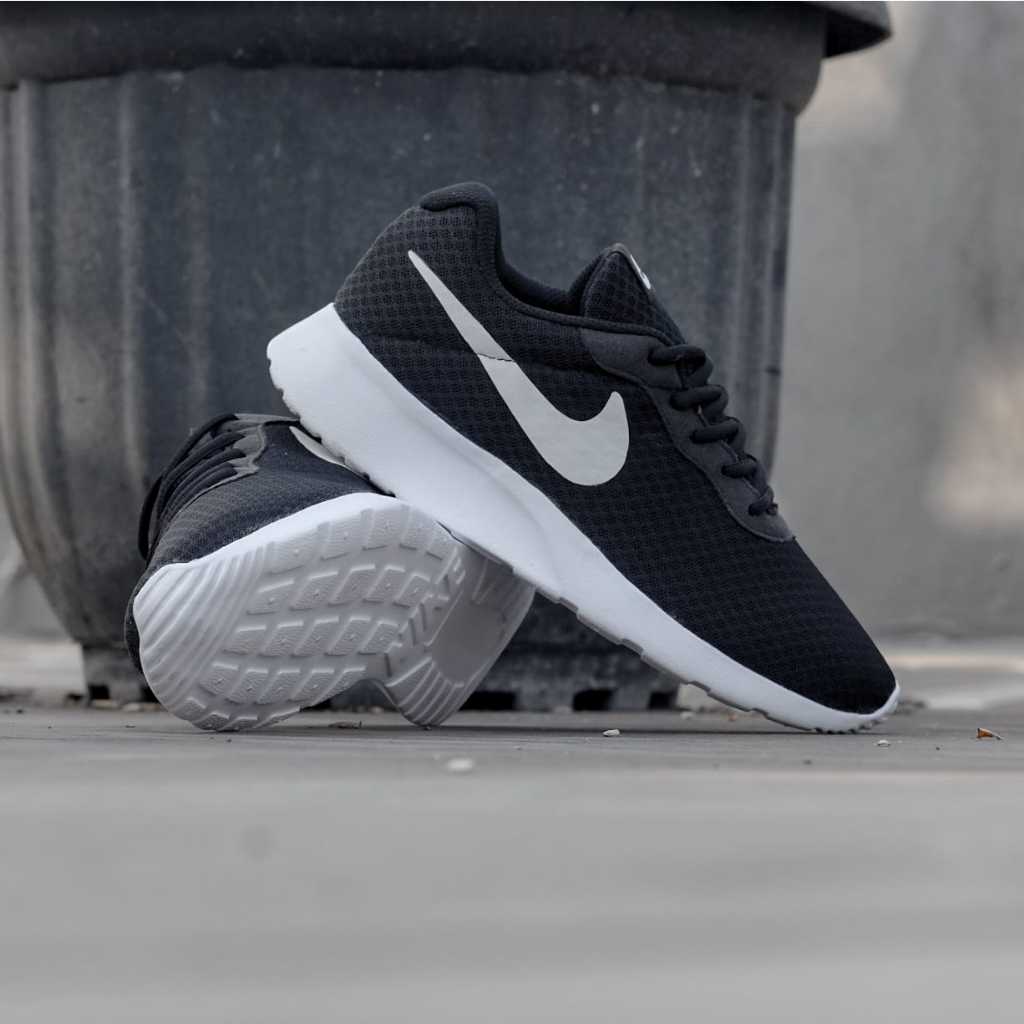 Harga nike tanjun sales