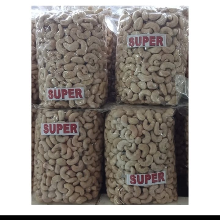Jual Kacang Mede Mentah Super / Kacang Mete Sulawesi 500 Gram | Shopee ...