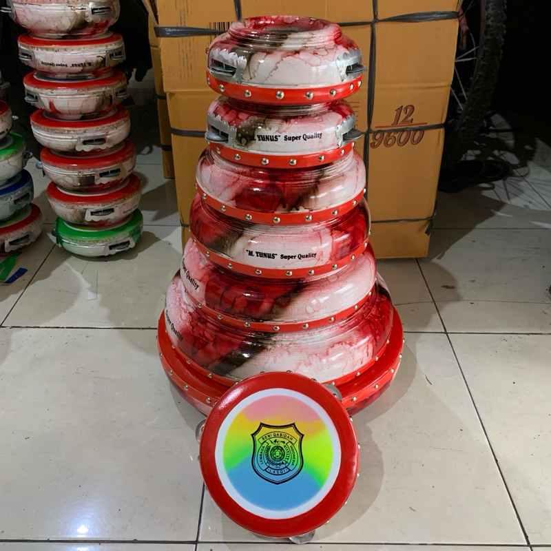 Liza Boyarskayaning yalangoch eshagi