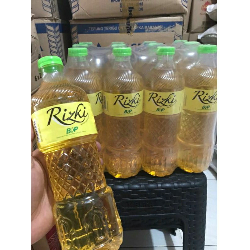 Jual Minyak Goreng Risky kemasan 900 ml | Shopee Indonesia