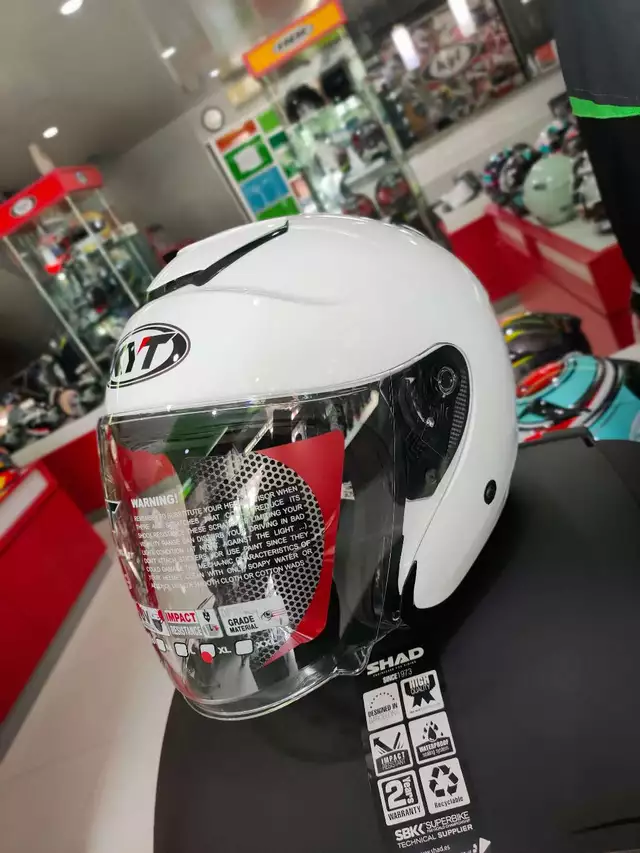 Helm KYT Kyoto R Solid Original Dengan Ventilasi Ultra Booster - Helm & Aksesoris Pengendara Motor