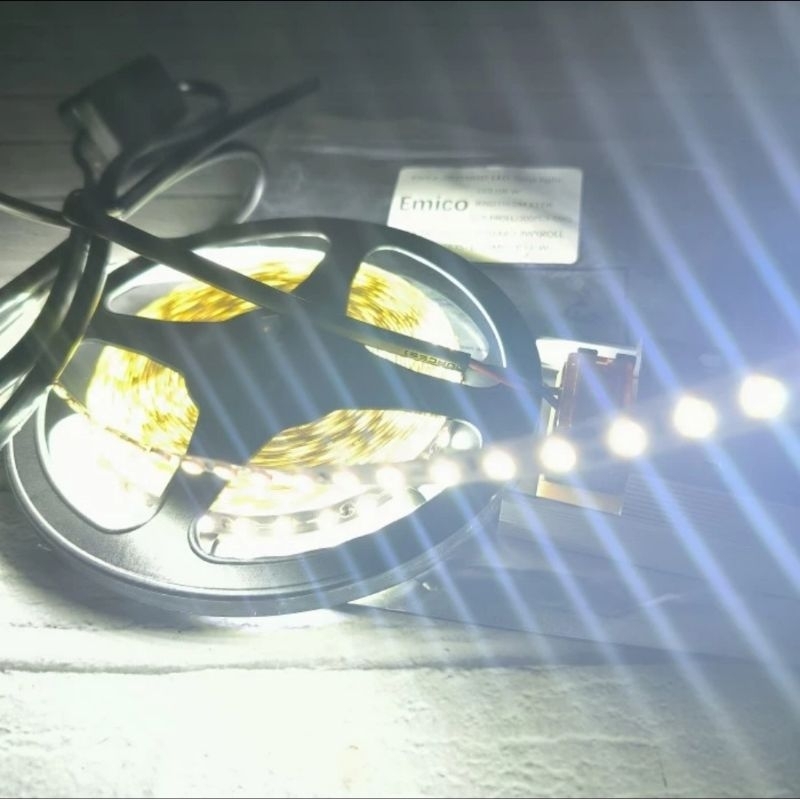 Jual LED STRIP EMICO 5M/ROLL DC 12V 2835 120 LED IP33 WARNA PUTIH DAN ...