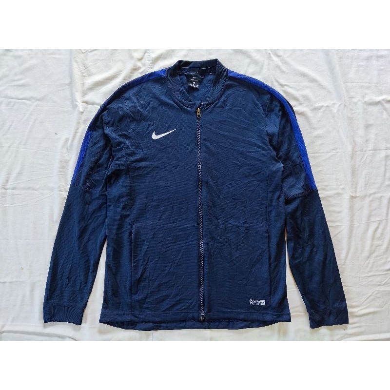 Jaket hotsell running nike