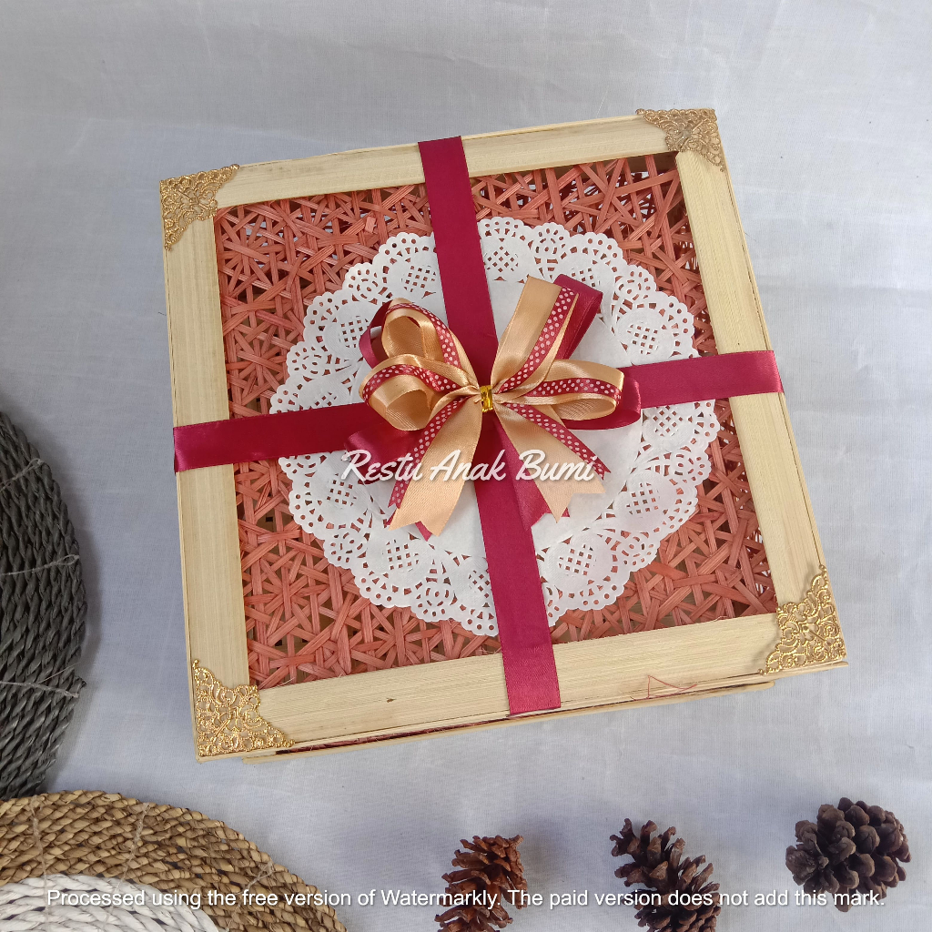 Jual Box Motif Truntum Warna Merah 25cm Pita Kertas Ukiran Emas ...