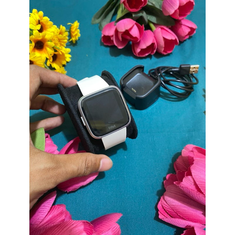 Jual fitbit versa deals