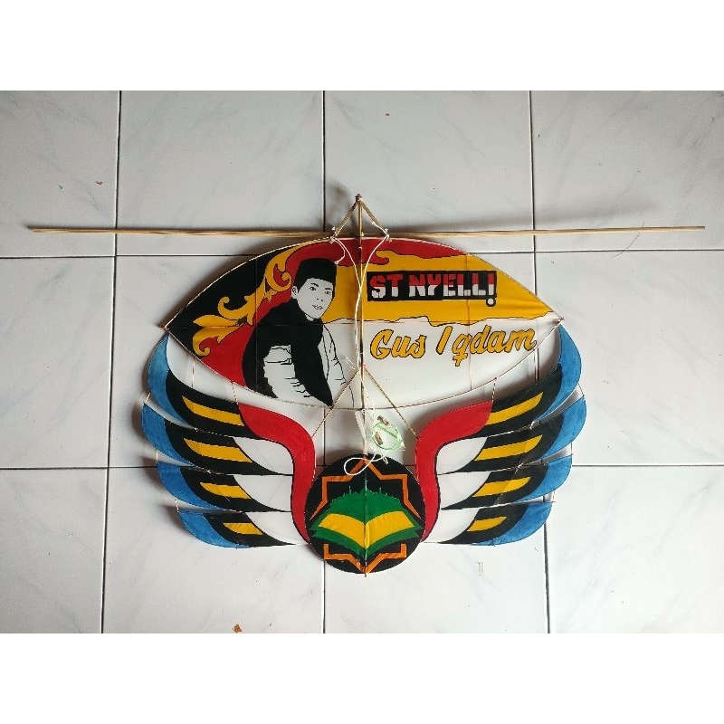 Jual Layangan Ram Raman Motif Istimewa Sayap 50cm Sudah Diseting Dan Bonus Sendaren Ukuran 4481