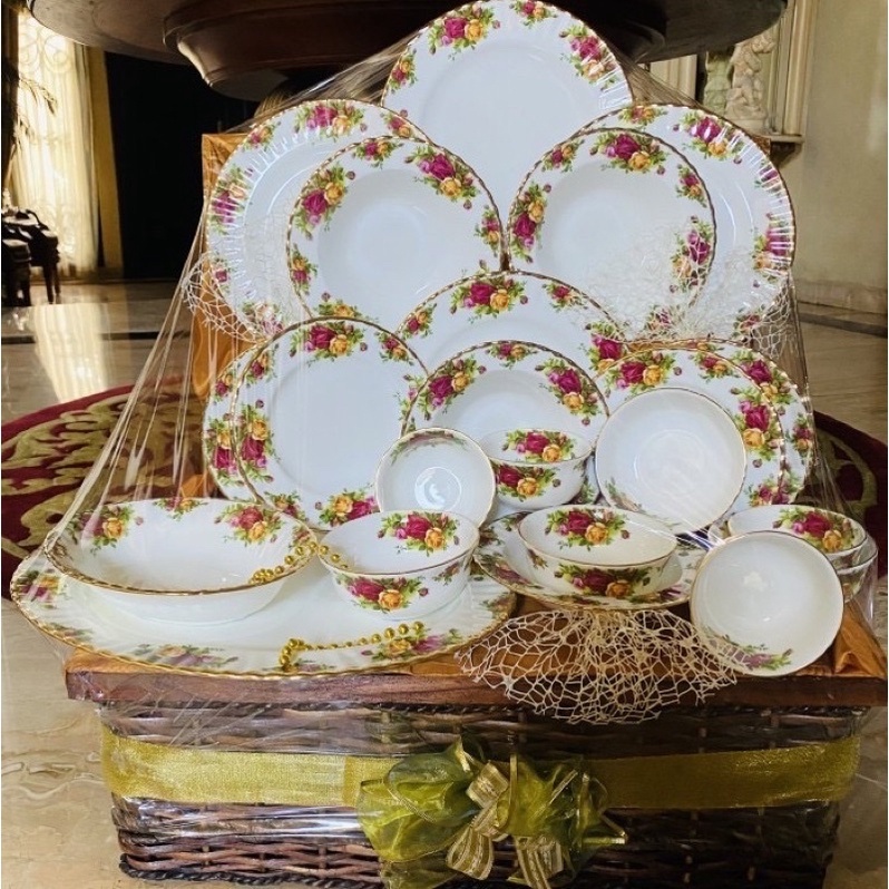 Jual Piring Parcel Dinner Set Royal Albert Old Country Roses 22 Pcs ...