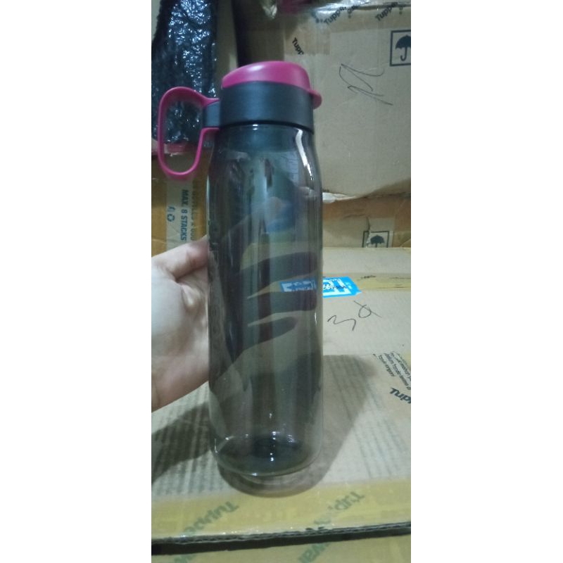Jual Tupperware h2go uk750ml hitam original | Shopee Indonesia
