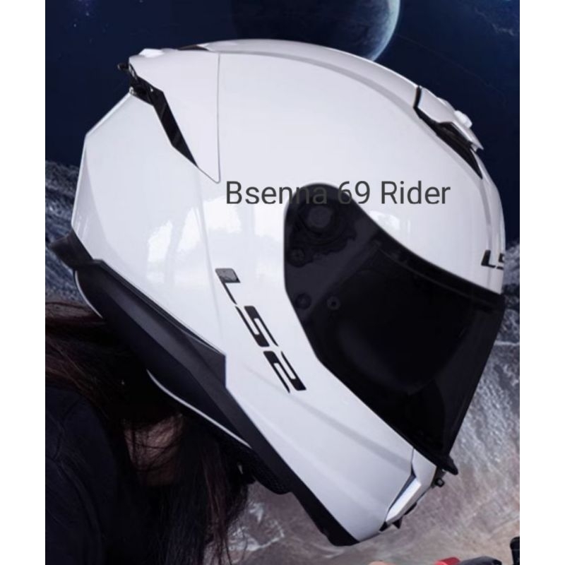 best white motorcycle helmet Alpinestars Supertech R7 White Helmet