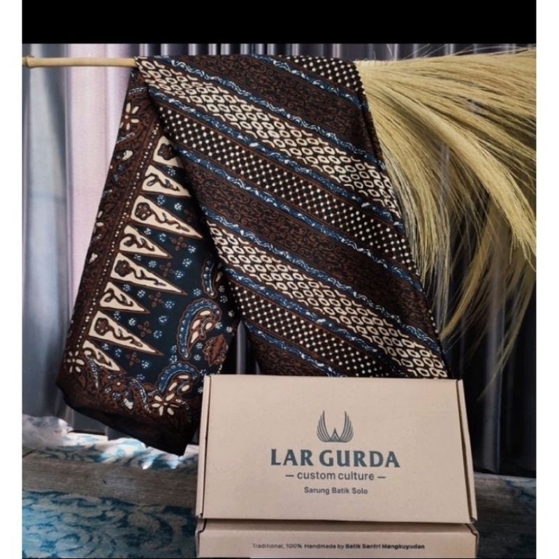 Jual Sarung Batik Lar Gurda Indonesia serie kesikan | Shopee Indonesia