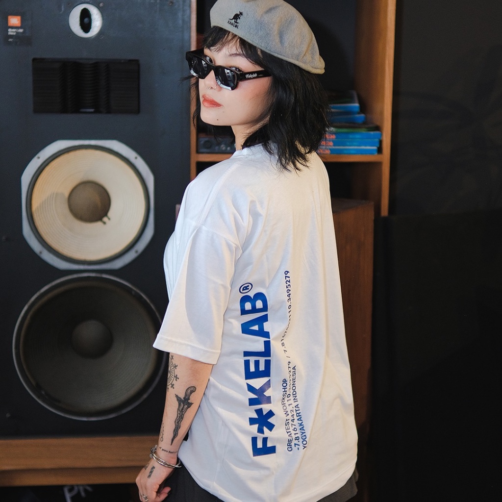 Jual Fakelab TS Loc White / Tshirt SImple Asimetri Graphic / Kaos Putih ...