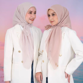 Tuscany Official Paris Jepang Eyelash Kerudung Square Jilbab Hijab Segi Empat