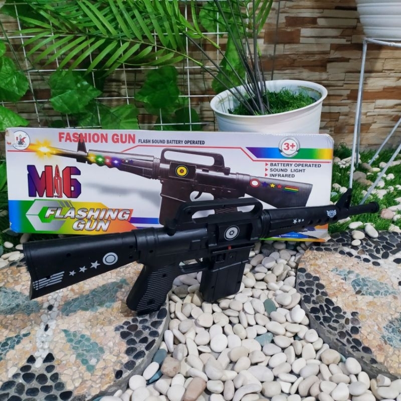 Jual Mainan tembakan M16 yang bisa menyala lampu & bersuara | Shopee ...