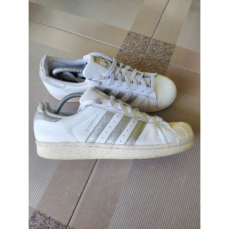 Adidas Superstar ajout Stripes