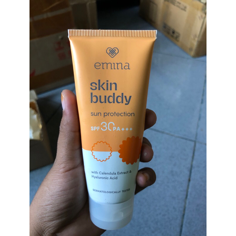 Jual EMINA Skin Buddy Sun Protection SPF 30PA+++ 60ml Shopee Indonesia
