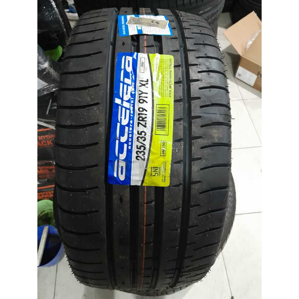 Jual BAN MOBIL TIPIS RING 19 ACCELERA RADIAL UKURAN 235 35 R19 BAN TUBLES Shopee Indonesia