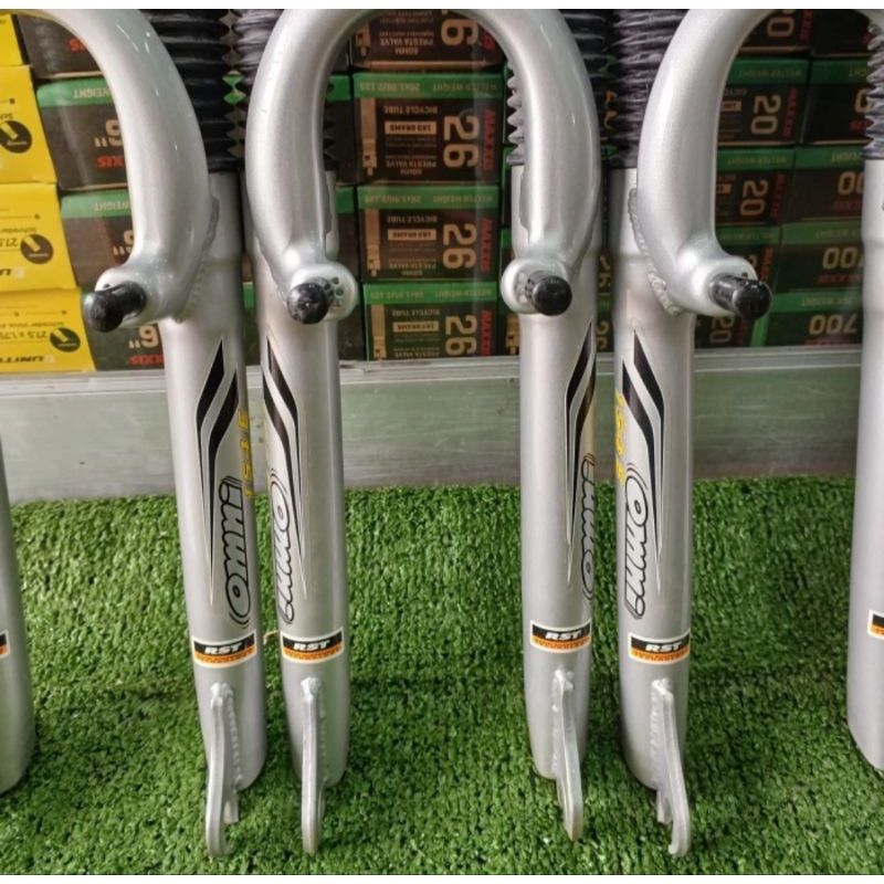 Rst omni fork outlet