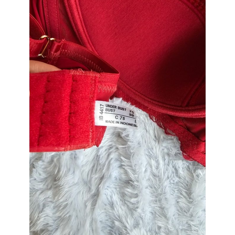 Jual BRA WACOAL SIDE SHAPE PAKAI KAWAT BUSA TIPIS IB 4417 SIZE 34B 33C ...