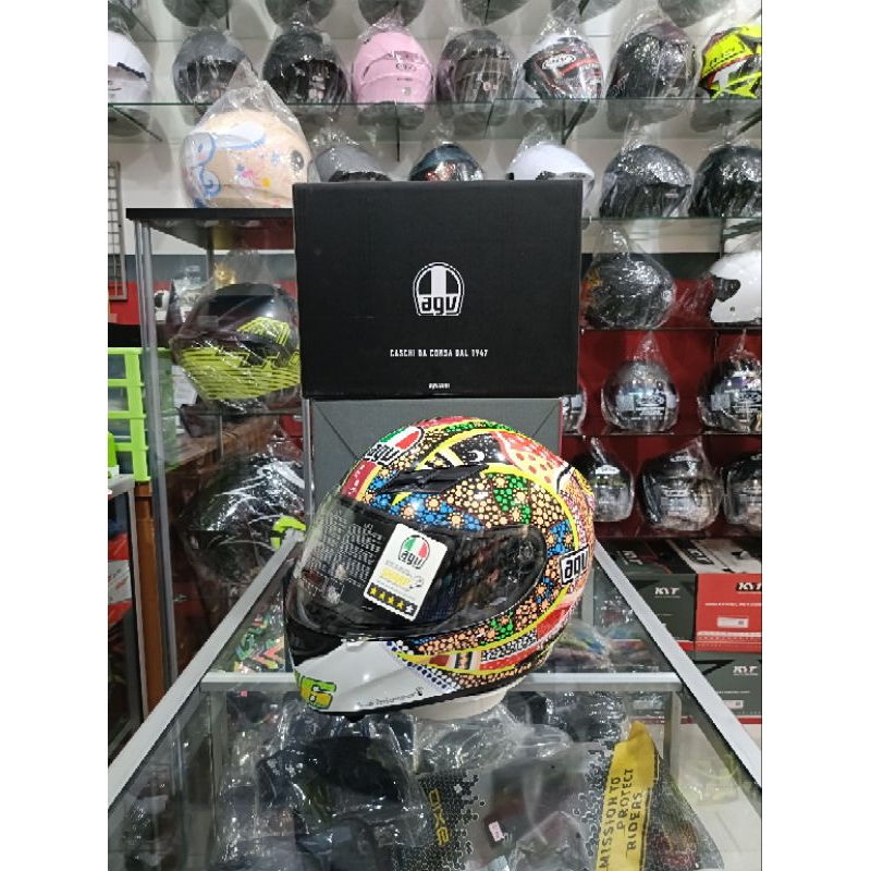 2021 arai helmets Arai Unveils Their First ECE 22.06 Certified Lid; The 2021 Quantic