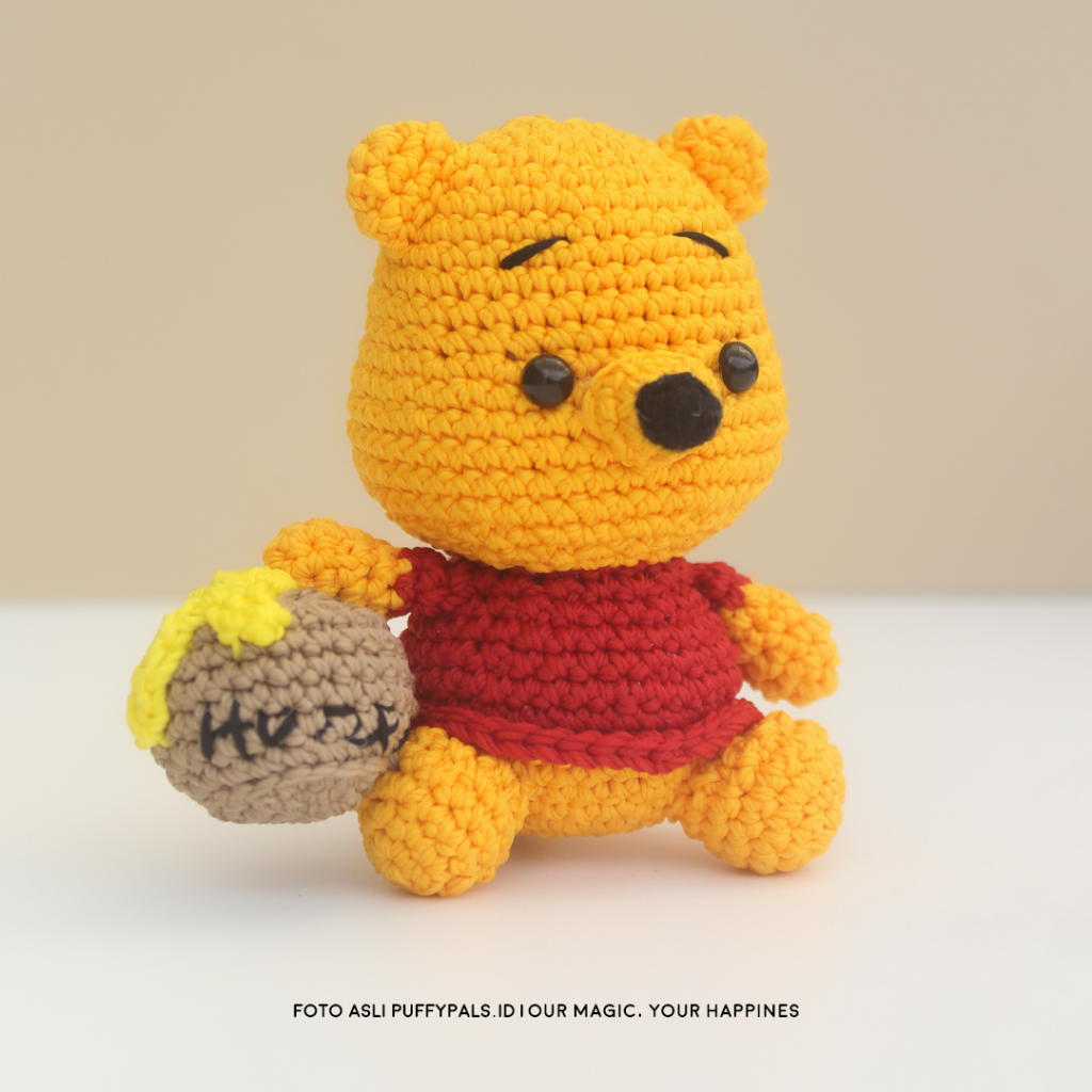 Jual Boneka Rajut Amigurumi Crochet Gantungan Kunci Winnie The Pooh ...