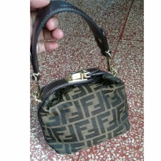 Jual fendoy preloved ( split payment) | Shopee Indonesia
