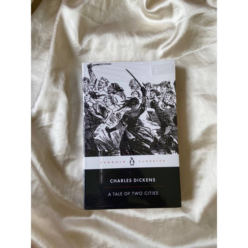 Jual A Tale of Two Cities by Charles Dickens (Penguin Classics Black ...