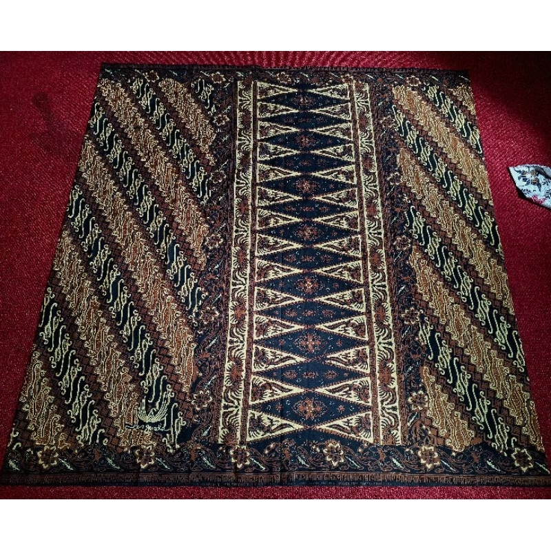 Jual LAR GURDA Kesikan, Sarung Batik tradisional | Shopee Indonesia