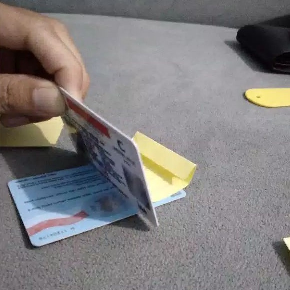 Jual HARGA PER PCS STIKER BENING ANTI GORES KARTU KTP SIM ATM PELAPIS ...