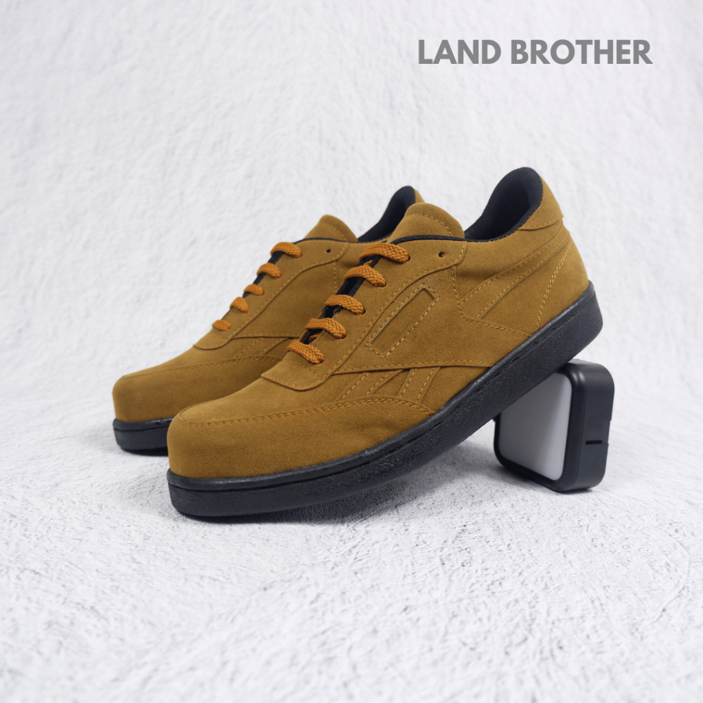 Jual Sepatu Safety Sneakers Terbaru Ujung Besi Sepatu Safety Sport ...