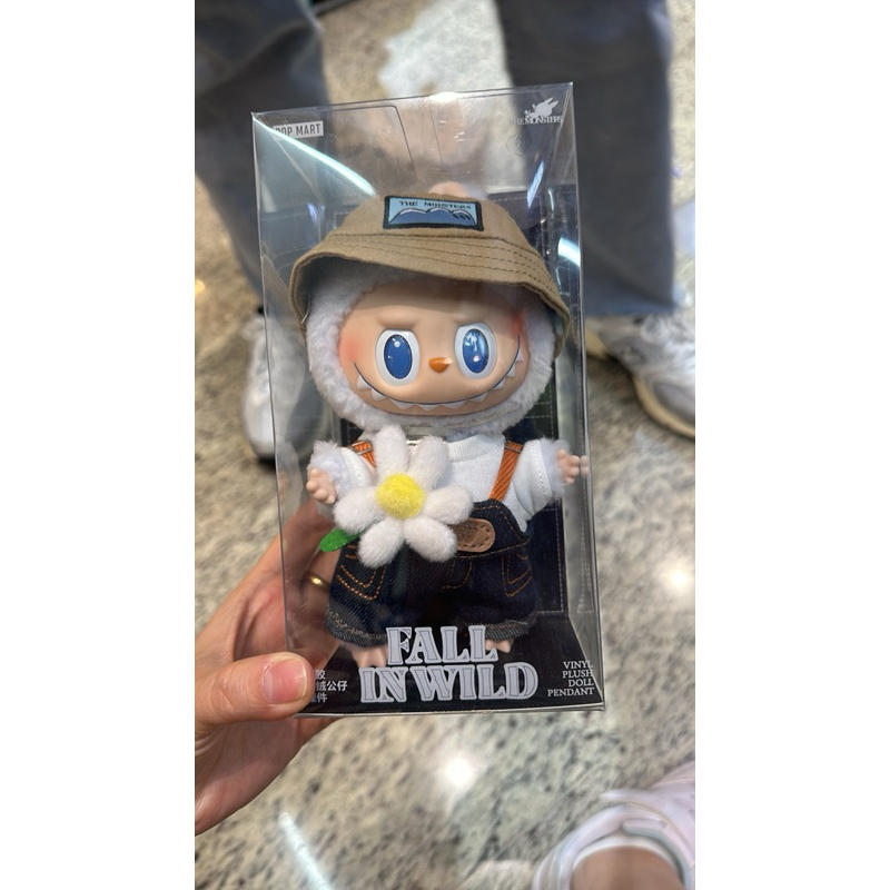 Jual Labubu fall in wild | Shopee Indonesia