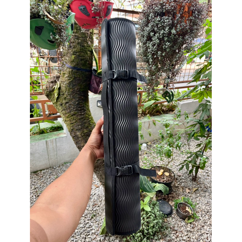 matras untuk alas tenda kemah yoga atau olahraga outdoor lainnya
