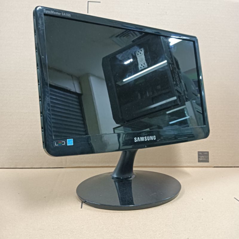 Jual Monitor LED Samsung 16 INCH Wide Screen Like New | Shopee Indonesia