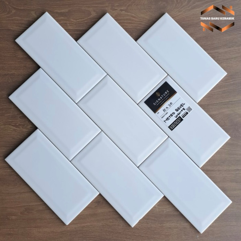 Jual Keramik Subway Metro Bevel White 10x20 Mulia Signature | Shopee ...