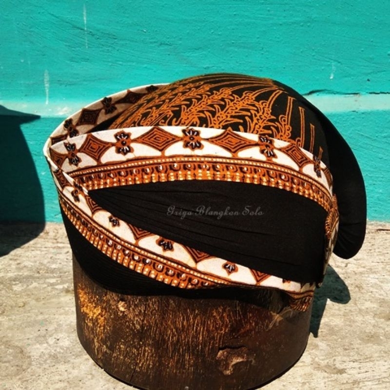 Jual Blangkon Solo Perbawan Alusan Motif Batik Tulis Modang | Shopee ...
