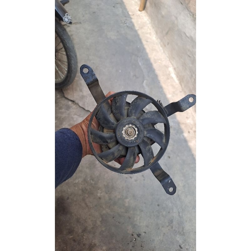 Jual kipas radiator ninja 250 fi z250 karburator Shopee Indonesia