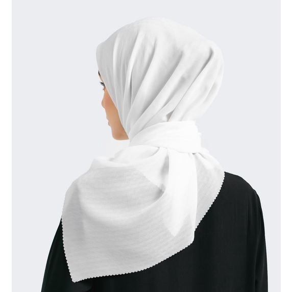 Jual Hanna Kerudung Putih Polos Segi Empat Hijab Square Polycotton Voal
