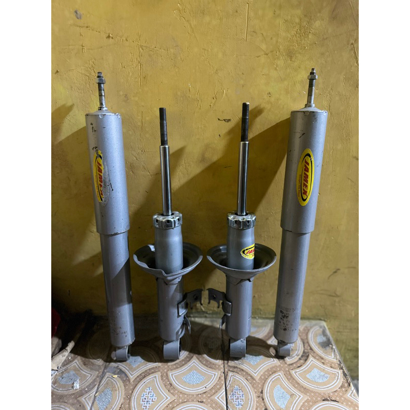 Jual Shockbreaker Shock Skok Depan Belakang Toyota Kijang Innova Inova ...