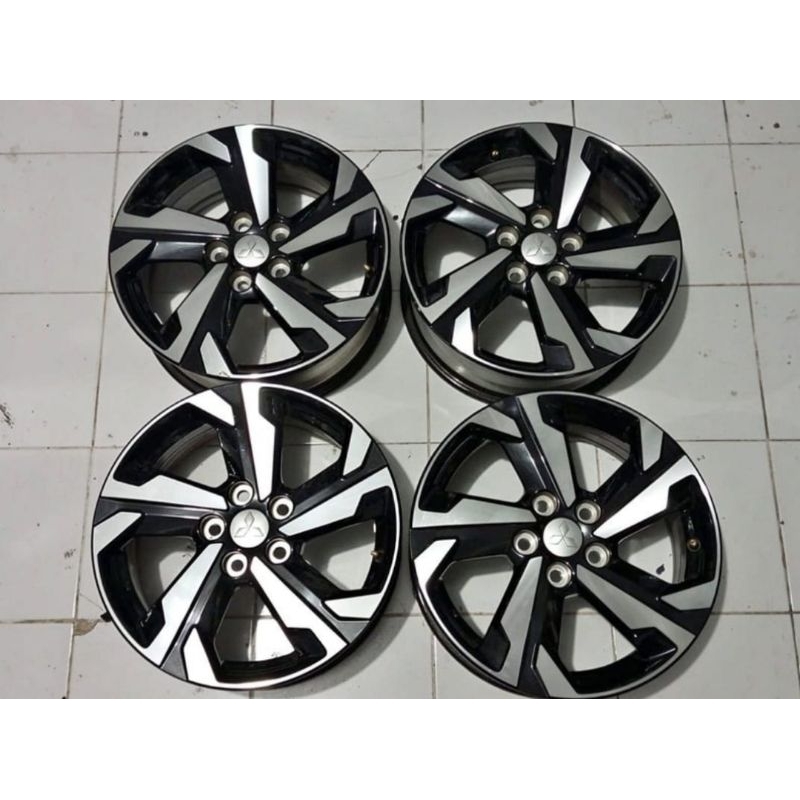 Jual Velg Mobil Bekas Std New Xpander Type Terbaru Ring 17 Pcd 5x114 ...