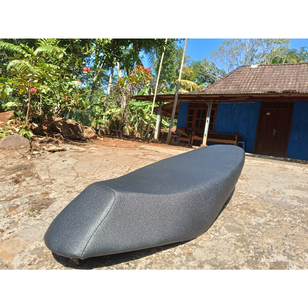 Jual Jok Motor Mio m3 model kulit road race anti slip , JOK MIO M3 ...