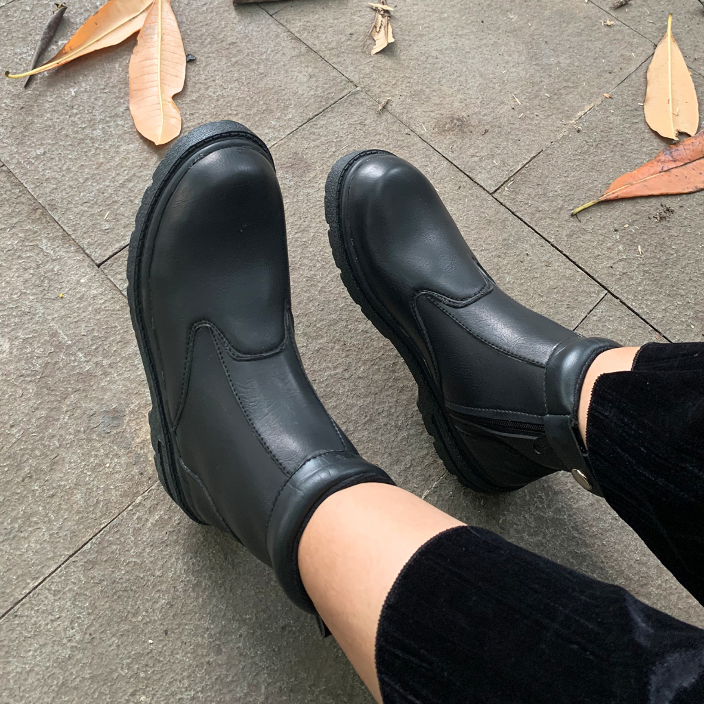 Dr on sale martens howden