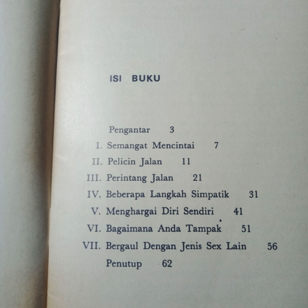 Jual HIDUP BERSAMA ORANG LAIN - Julius Chandra | Shopee Indonesia