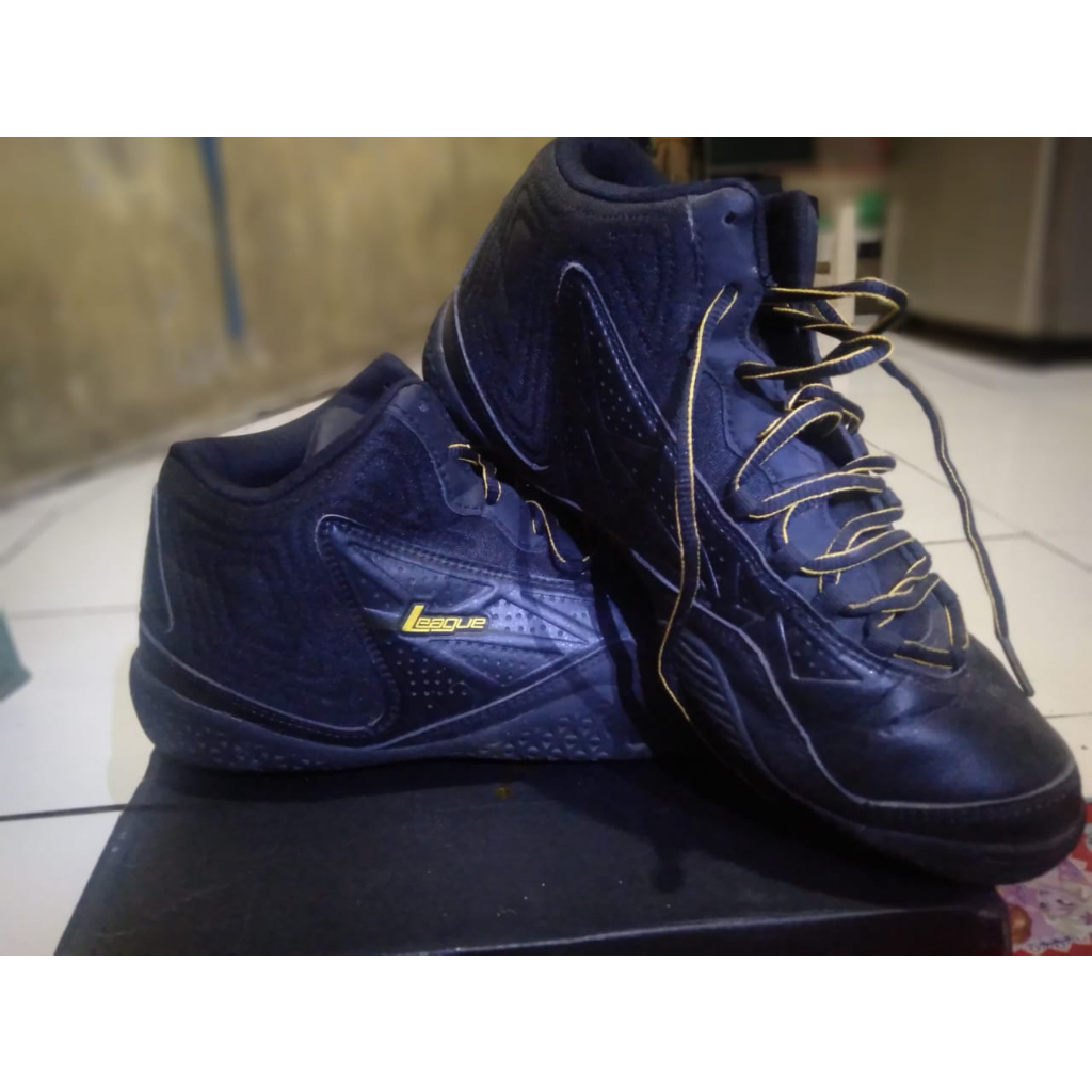 Jual Sepatu basket original League beast Shopee Indonesia
