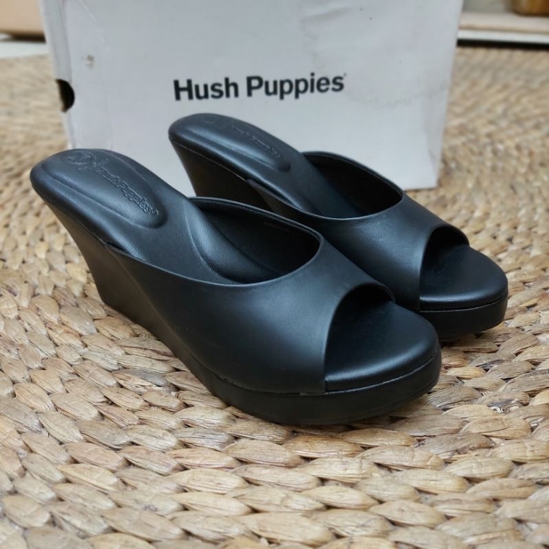 Hush puppies cheap wedges