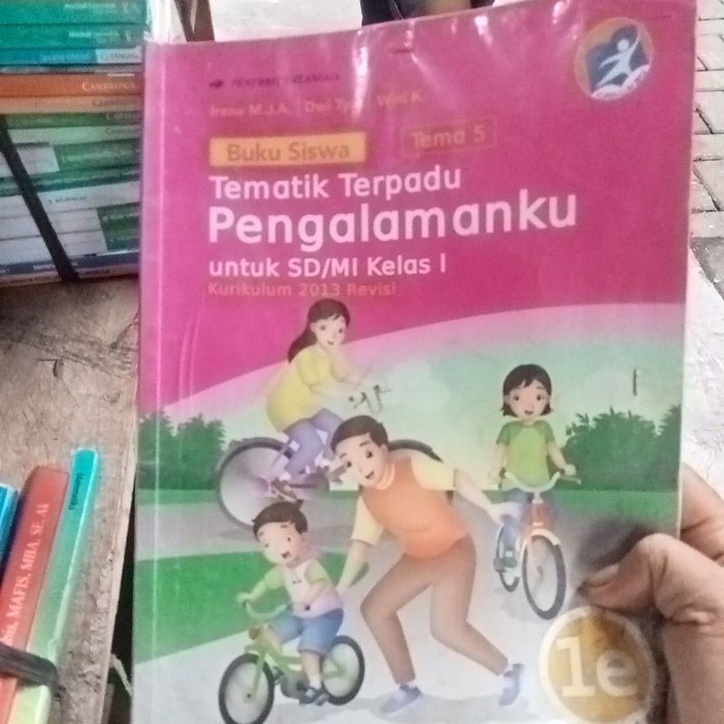 Jual buku tematik terpadu kelas 1 SD tema 5 1E | Shopee Indonesia