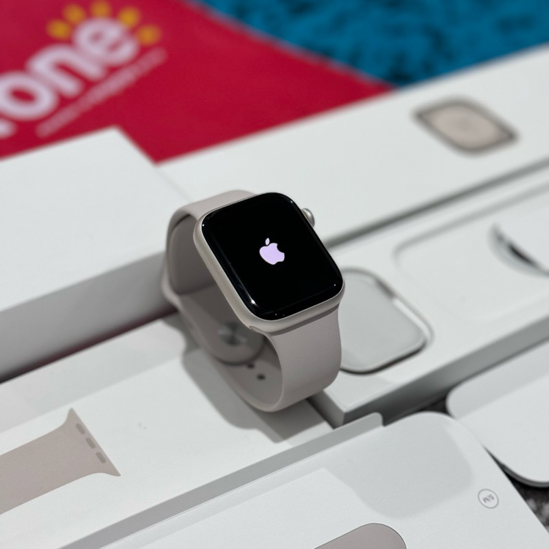 Jual Apple Watch Series 8 45mm Starlight Garansi resmi | Shopee Indonesia